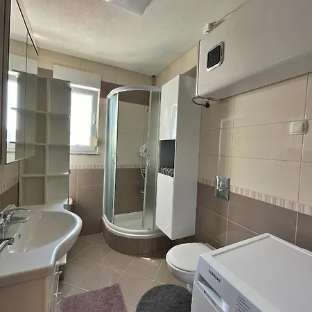 Apartment Modern Two Bedroom
