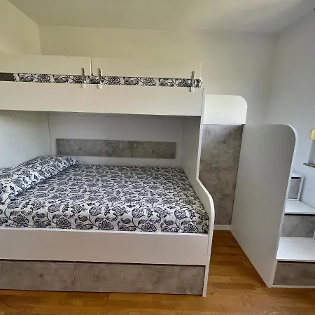 Modern Two Bedroom Apartment Trogir
